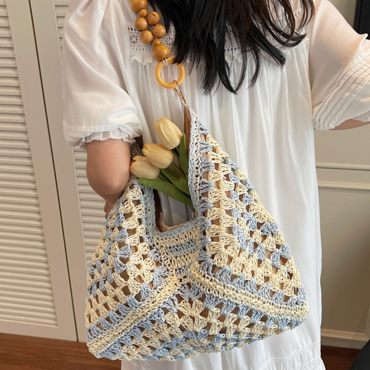 Women Summer Hollow Straw 2026 New Vintage Wood Bead Shoulder Beach Bag