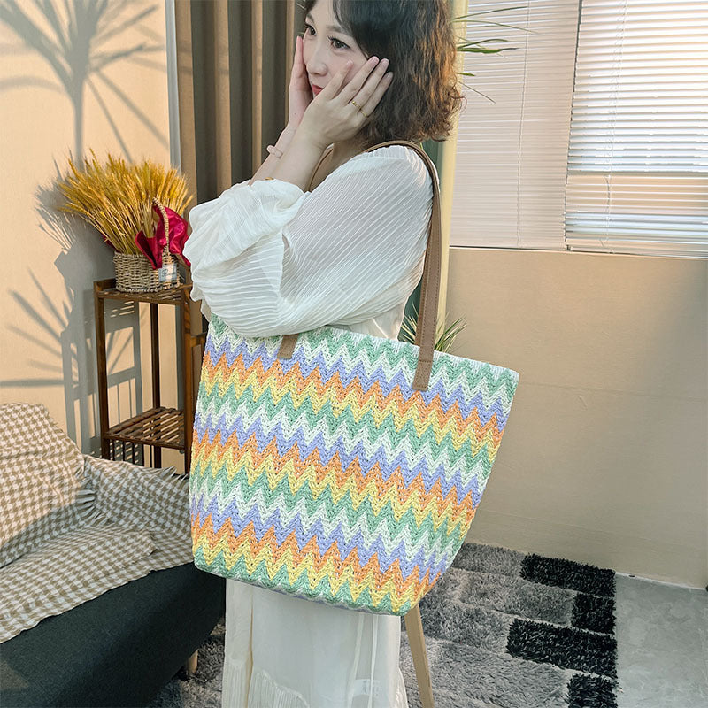 Large Capacity Handmade Wavy Striped Straw Tote Bag