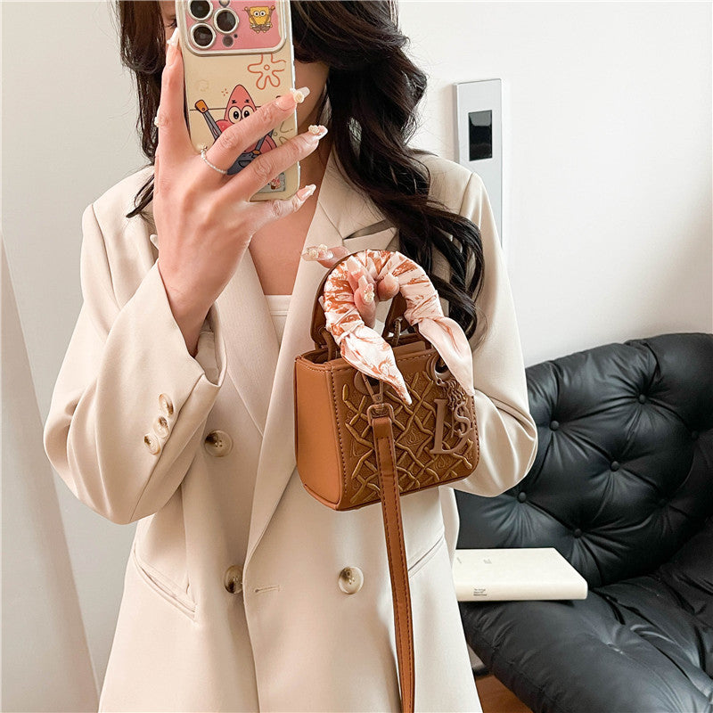 2026 Women Embroidered Shoulder Crossbody Mini Bag