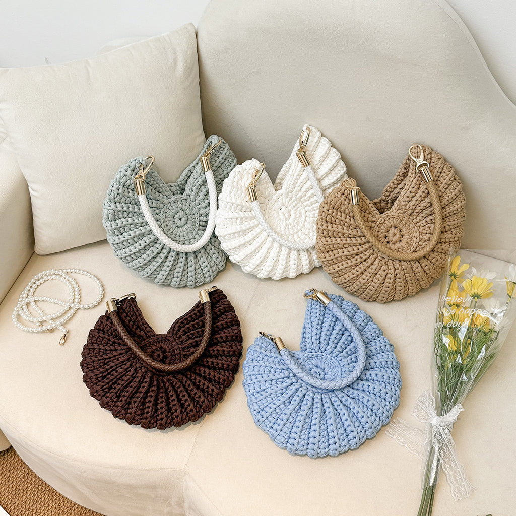Women 2026 New Unique Seashell Large Casual Shoulder Vacation Bag