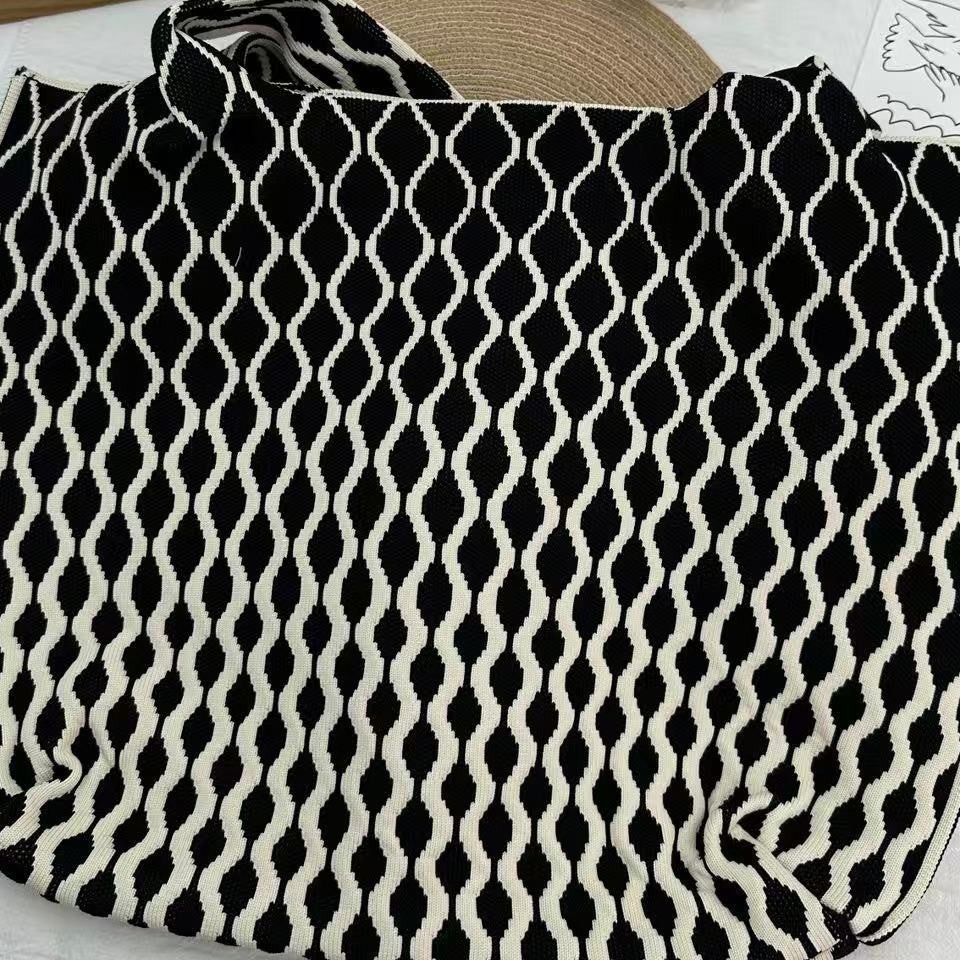 Shoulder Bags, Bucket Bags, Large-Capacity Knit Bags, Tote Bags, Woven Handbags, Women's Bags, Organized, Ombré, Versatile, Fashionable