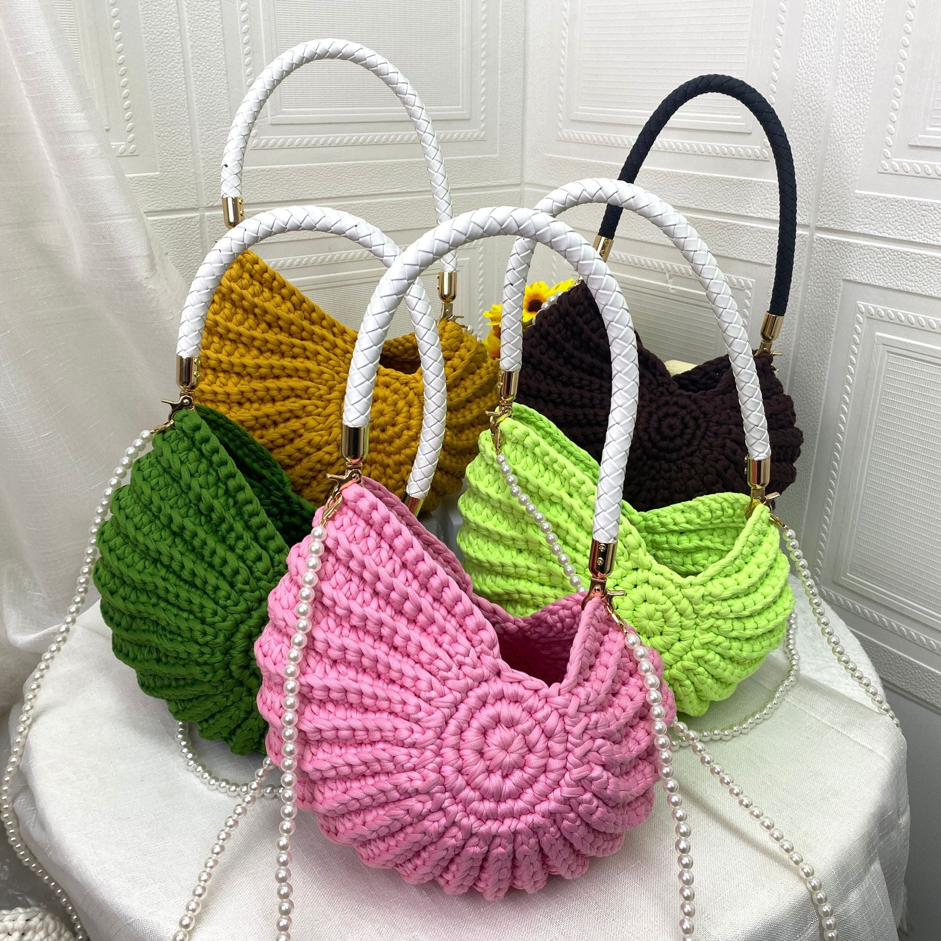 Women Handmade Crochet Conch Shell Beach Woven Pearl Chain Shoulder Crossbody Bag