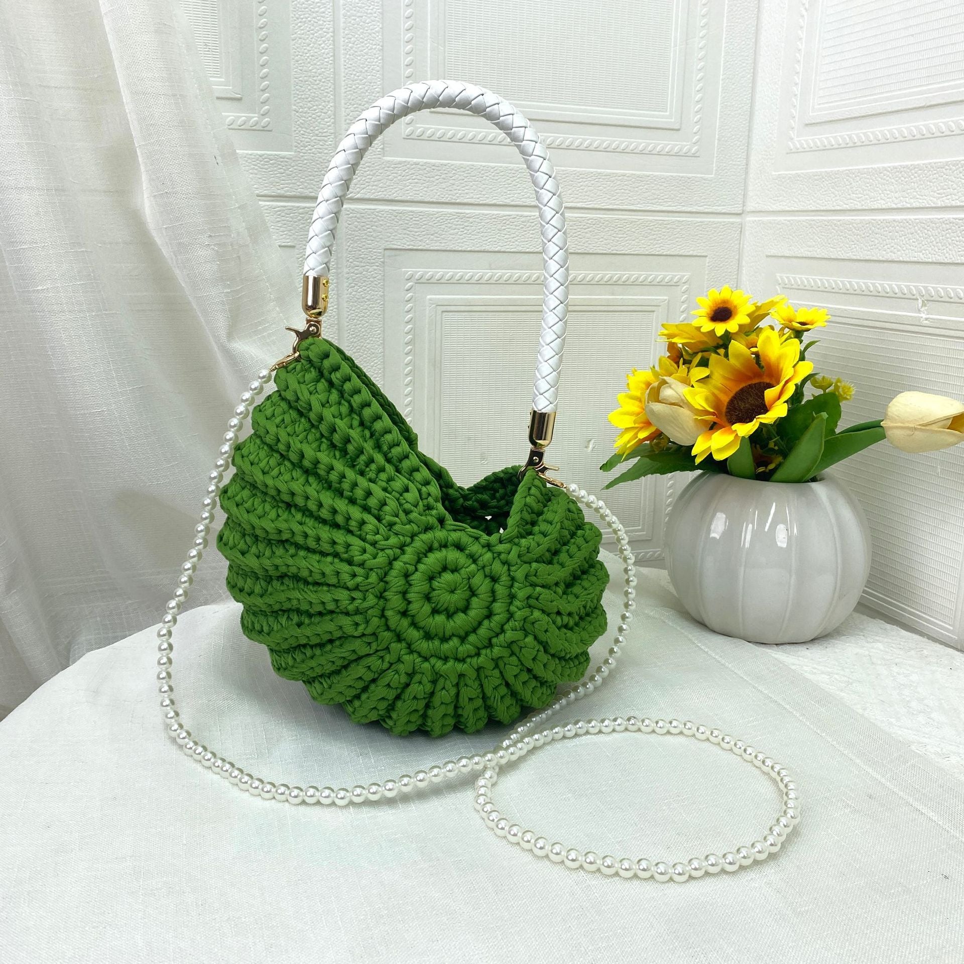 Women Handmade Crochet Conch Shell Beach Woven Pearl Chain Shoulder Crossbody Bag