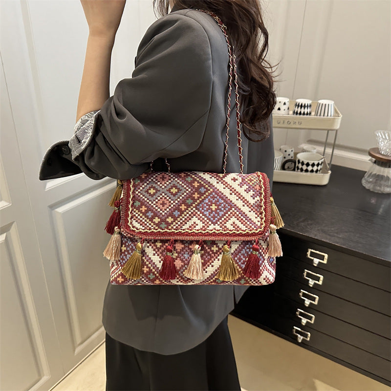 Ethnic Style Retro Chain Tassel Crossbody Bag