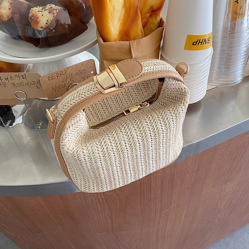 2026 Spring Portable Straw Shoulder Crossbody Woven Bag