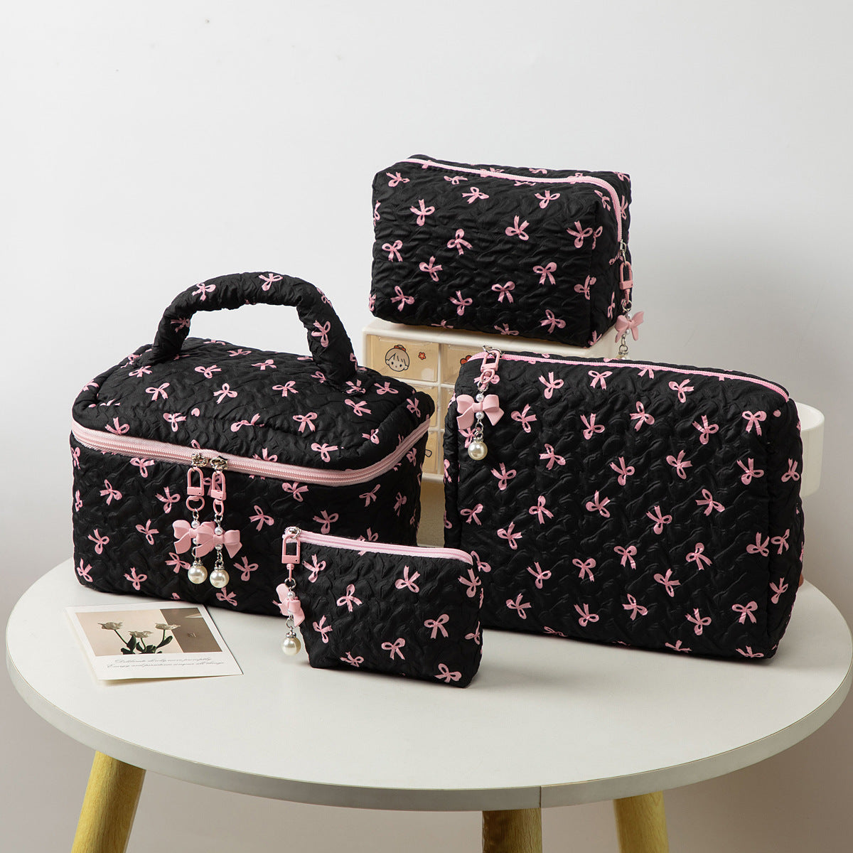 Bow-Knot Hand-Held Large Capacity Cosmetic Travel Toiletry Bag