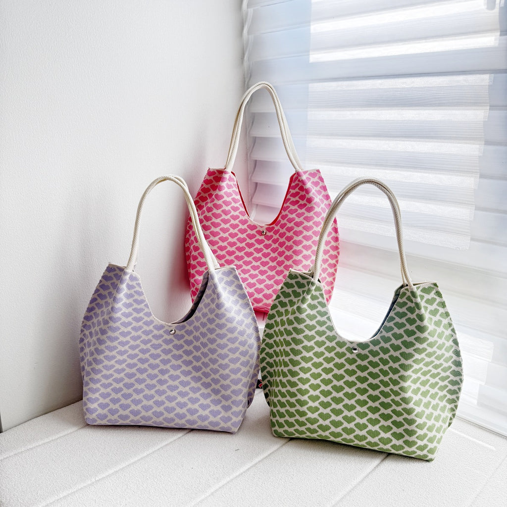 Heart Pattern Knitted Tote Bag