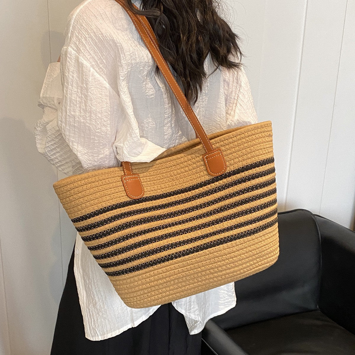 Women New Trendy Woven Beach Large Shoulder Tote Handheld Bag