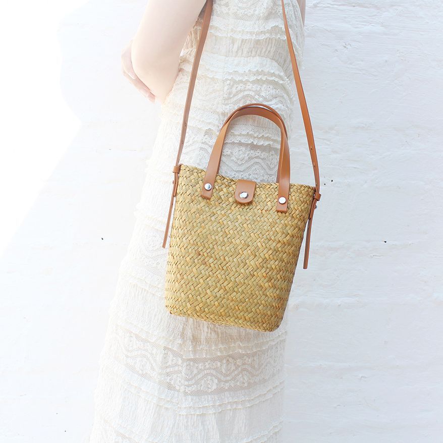 Straw Hand-Woven Crossbody Beach Phone Bag