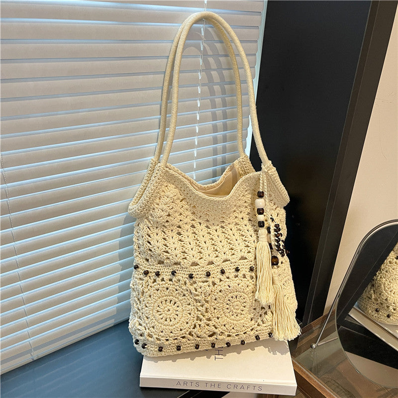 Simple Crochet Large Capacity Beach Resort Style Shoulder Commuter Bag