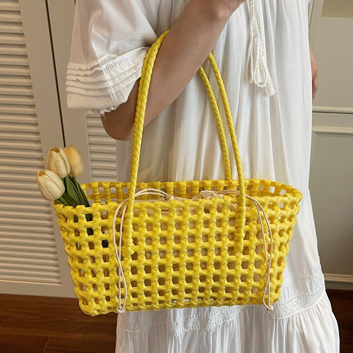 2026 Hollow Woven Summer Beach Shopping Shoulder Handheld Bag