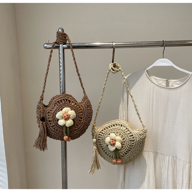 Women Unique Woven Straw 2026 New Ins Shoulder Crossbody Beach Bag
