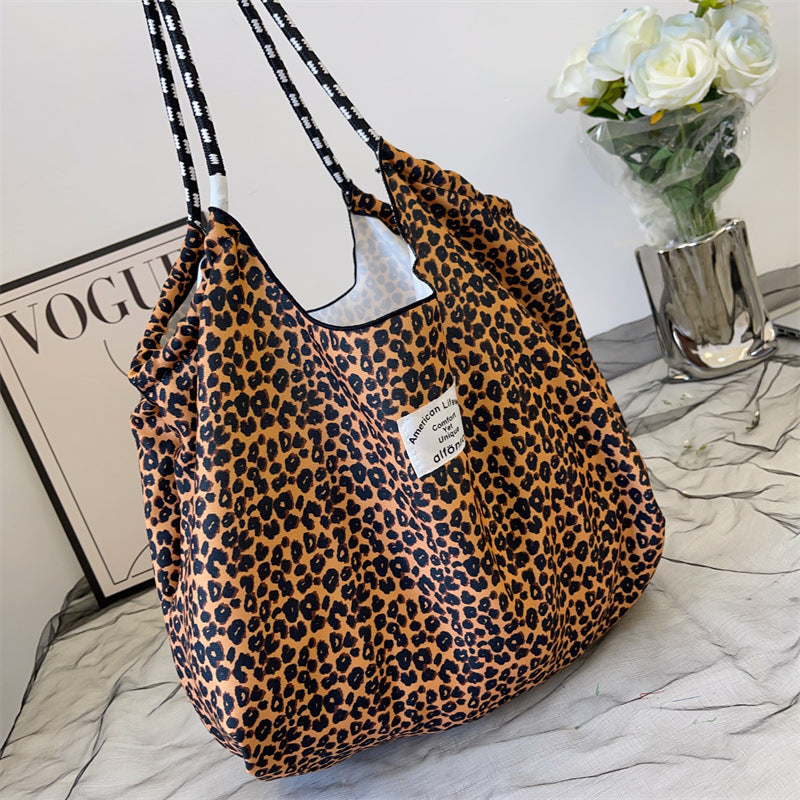 Zhao Lusi'S Same Ins Floral Bag, Lazy Korean Shoulder Bag, Simple, Fashionable And Trendy Casual Student Bag