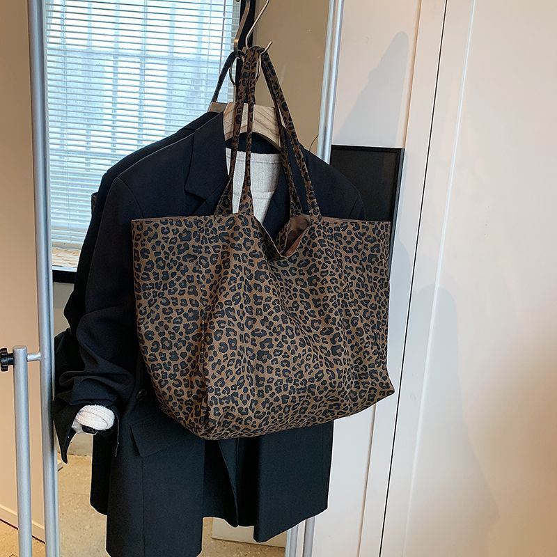 New Lazy Style Shoulder Canvas Bag 2025 Large Capacity Leopard Print Fashion Versatile Tote Bag Commuting Casual Women'S Bag