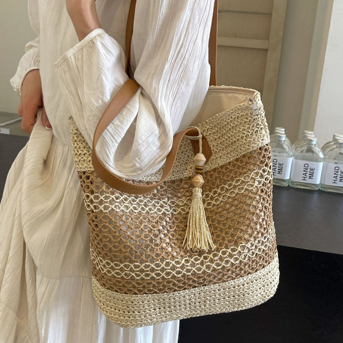 Women Beach Straw 2026 New Hollow Woven Fashion Large Shoulder Bag