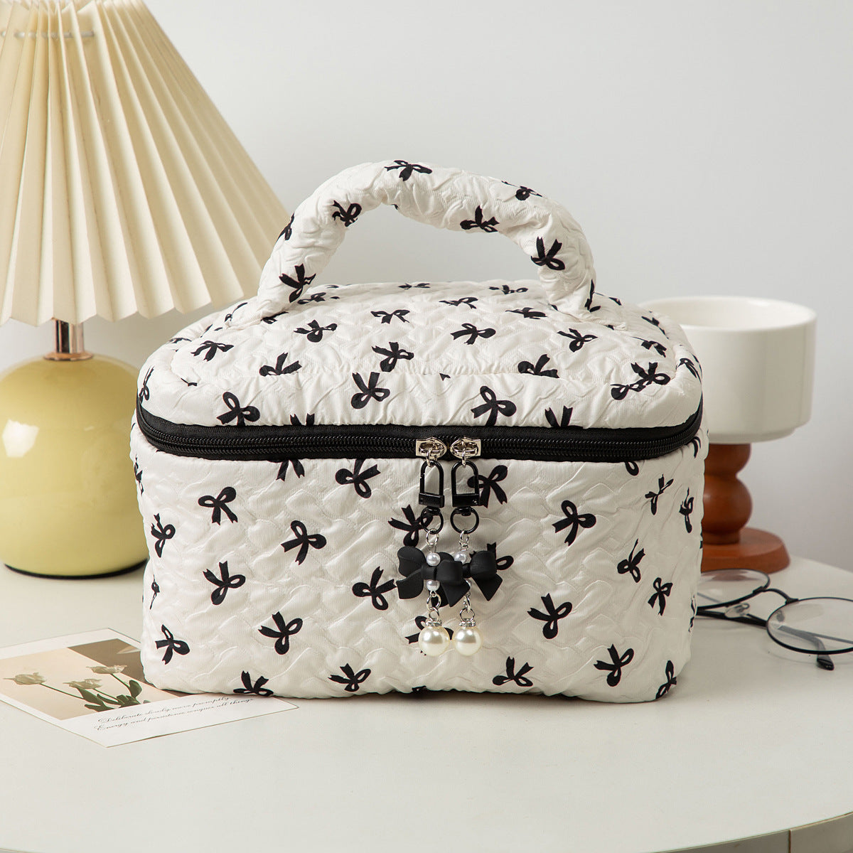 Bow-Knot Hand-Held Large Capacity Cosmetic Travel Toiletry Bag