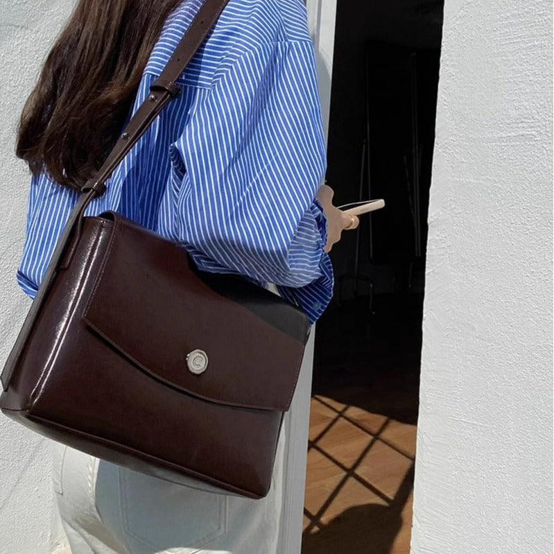 Vintage Leather-Look Flap Adjustable Shoulder Crossbody Bag