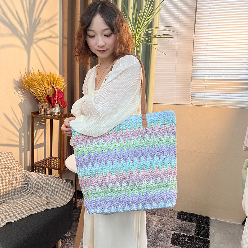 Large Capacity Handmade Wavy Striped Straw Tote Bag