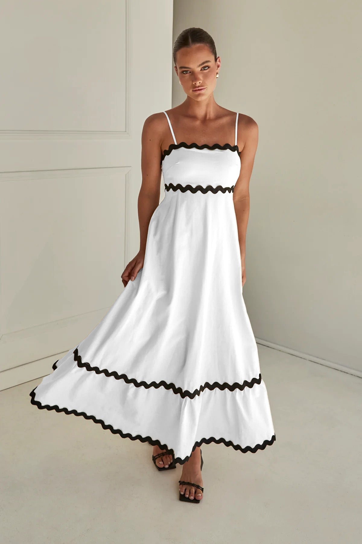 Solid Color Lace Stitching Suspender Tube Top Oversized Dress