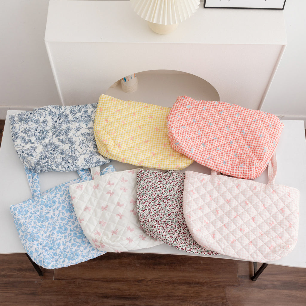 Portable Women's Floral Quilted Large Capacity Cosmetic Toiletry Bag
