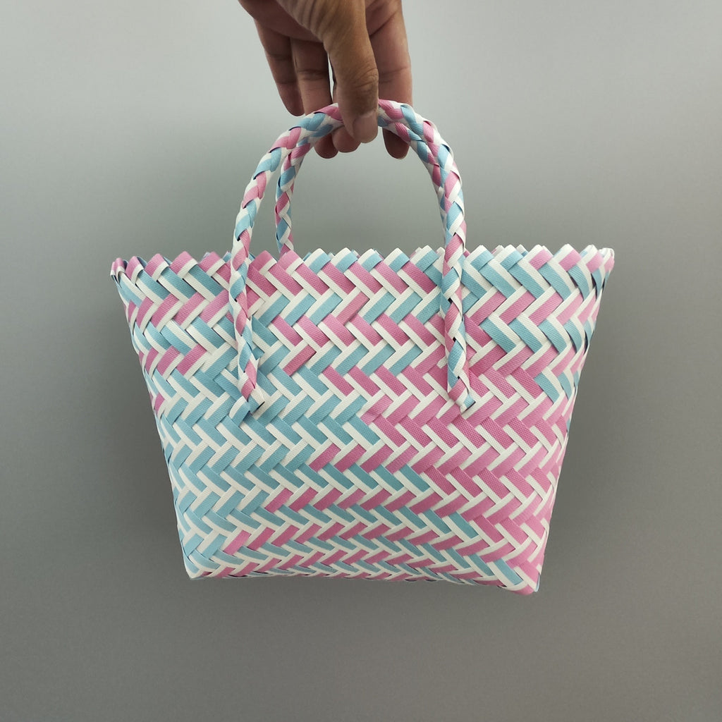 Plastic Woven Vegetable Souvenir Hand Basket