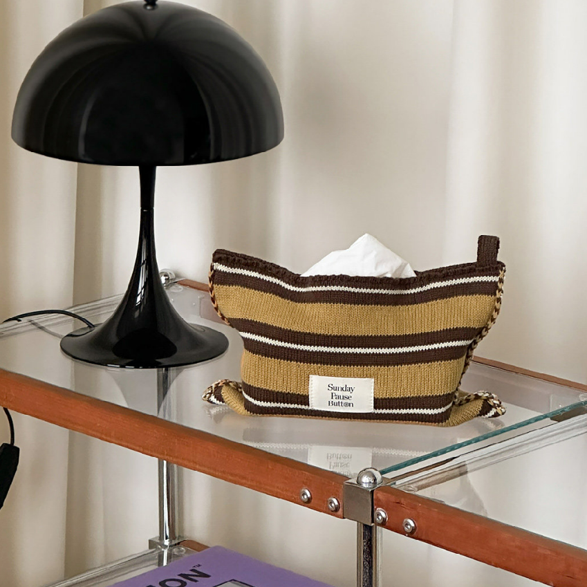 Knitted Tissue Holder
