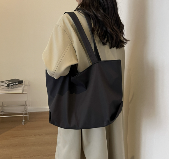 Oversized Lightweight Large Capacity Everyday Tote Bag