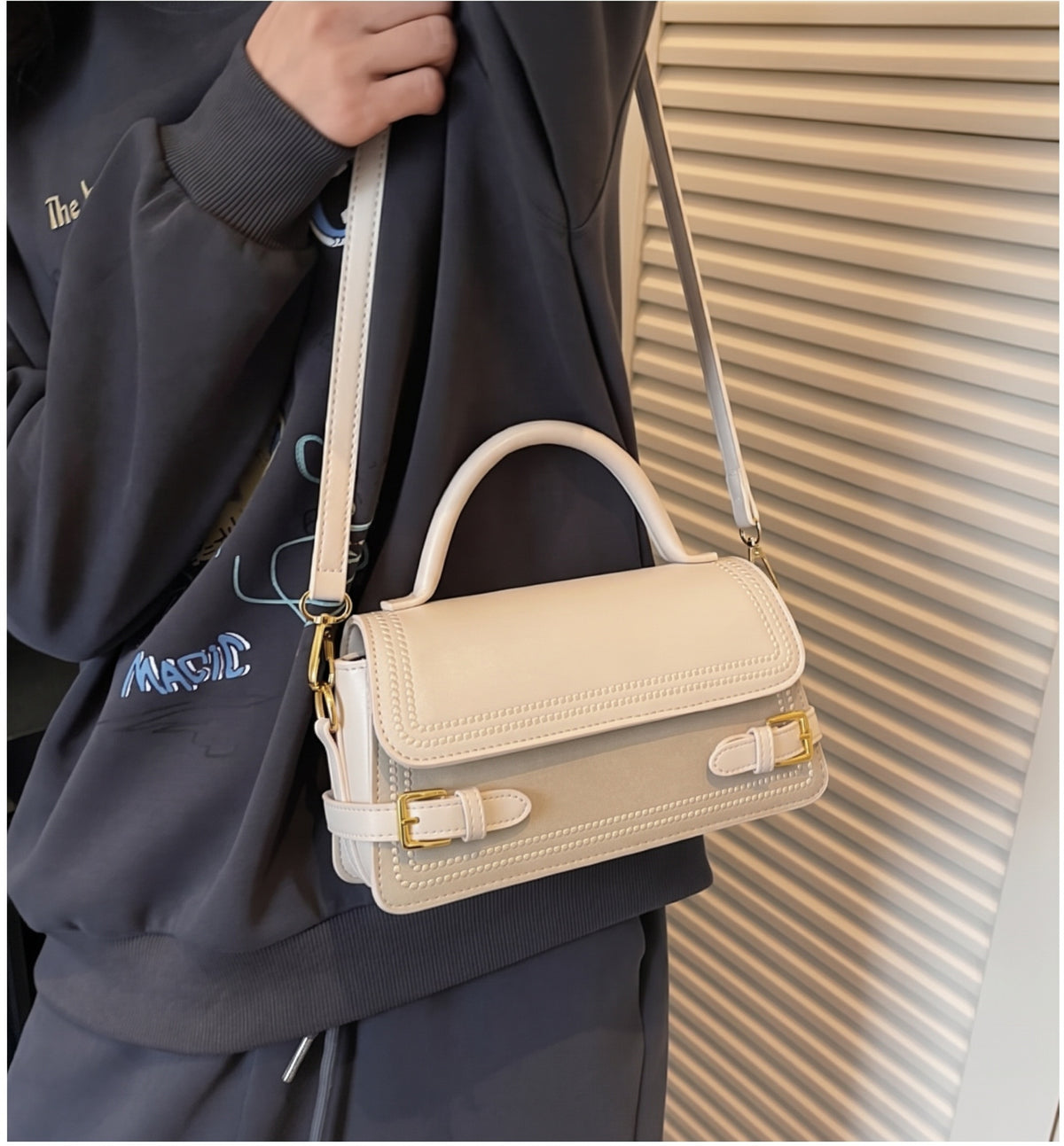 Vintage Buckle Flap Handbag with Elegant Buckle Details