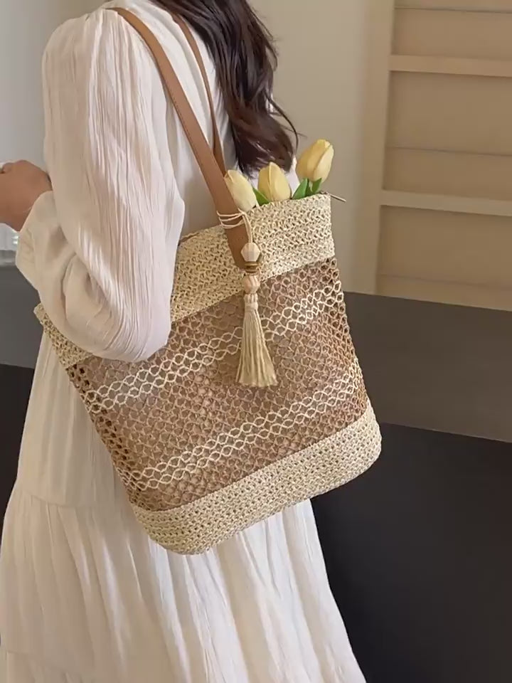 Women Beach Straw 2026 New Hollow Woven Fashion Large Shoulder Bag