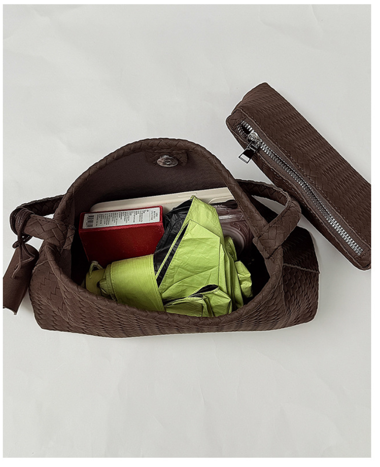 Textured Woven Shoulder Bag for Versatile Everyday Styling
