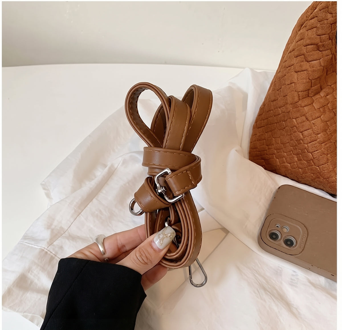 Vintage Woven Hobo Bag with Convertible Strap