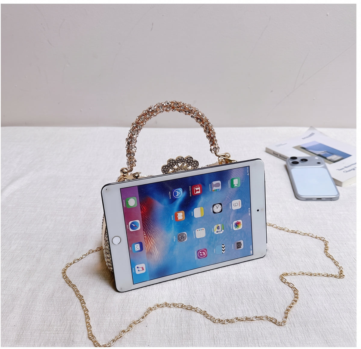 Shining Rhinestone Clutch Bag with Chain Strap