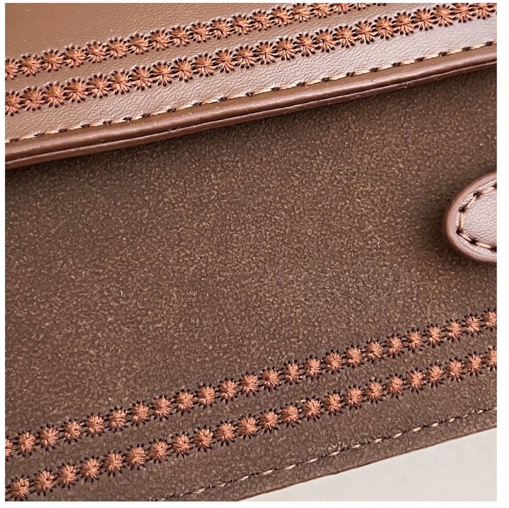 Vintage Buckle Flap Handbag with Elegant Buckle Details