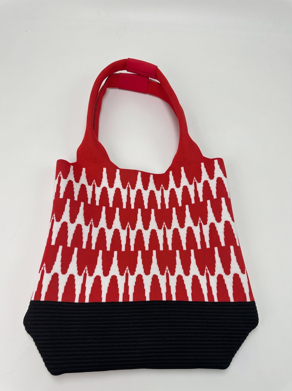 Geometric Print Wide Shoulder Straps Textured Knit Tote Bag